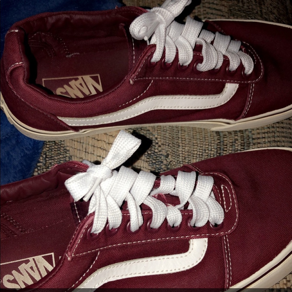 MAROON OLD SCHOOL VANS